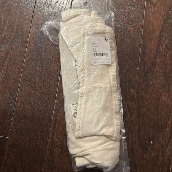 NWT Free People Penny Pull on Flare Jeans White Cream Ivory Stretch Boho Size 32 - Picture 6 of 6